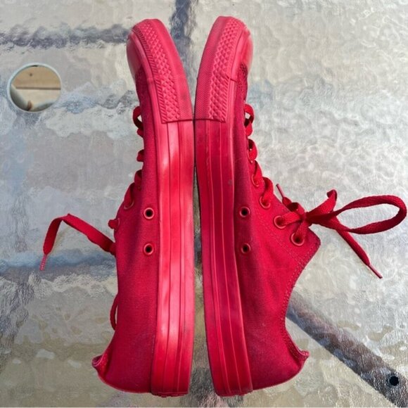 Converse Chuck Taylor All Star Low Tops Red Size Men's 10, Women's 12 - Picture 6 of 12